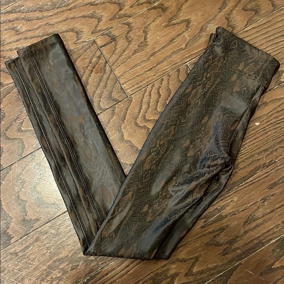 Spanx faux leather brown snakeskin leggings, XS - Picture 2 of 5